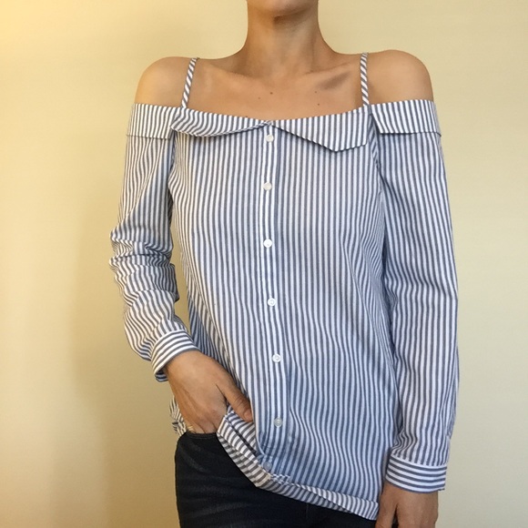 Off the shoulder button down! - Picture 2 of 3